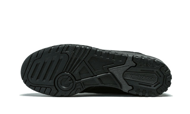 550-triple-black-ddd5b9-3