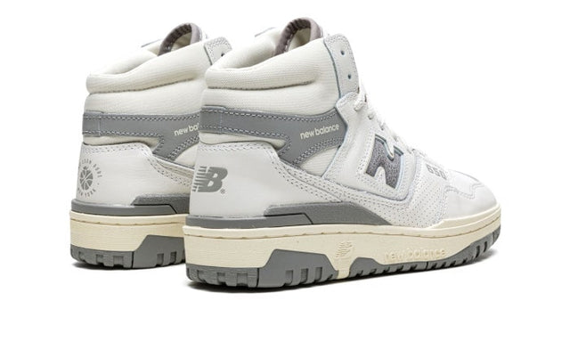 650r-aim-leon-dore-white-grey-ddd5b9-3