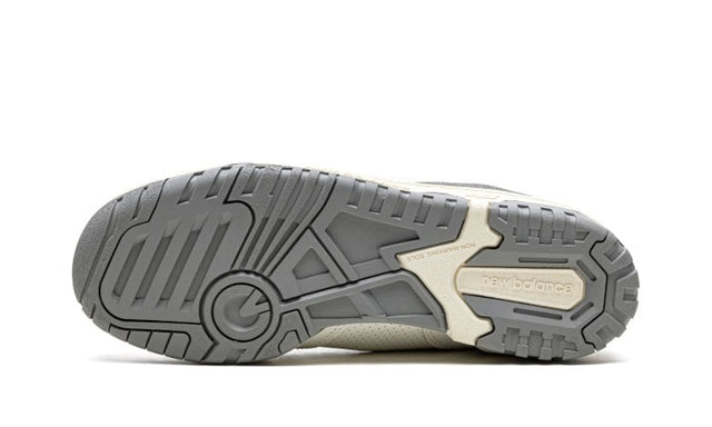 650r-aim-leon-dore-white-grey-ddd5b9-3
