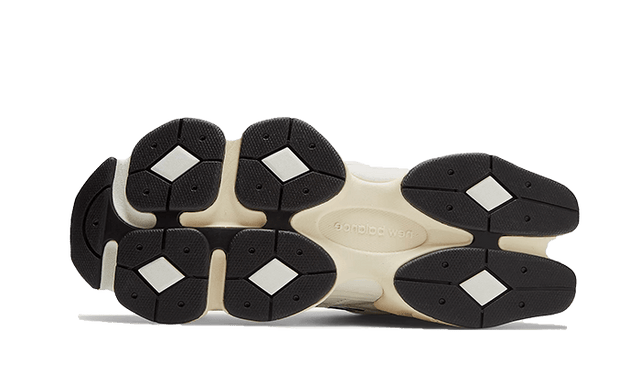 9060-white-black-ddd5b9-3
