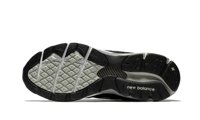 990-v3-black-white-ddd5b9-3
