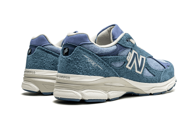 990-v3-levis-blue-ddd5b9-3