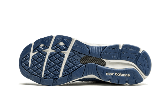 990-v3-levis-blue-ddd5b9-3