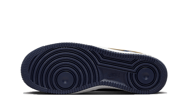 air-force-1-low-07-lx-gorge-green-ddd5b9-3