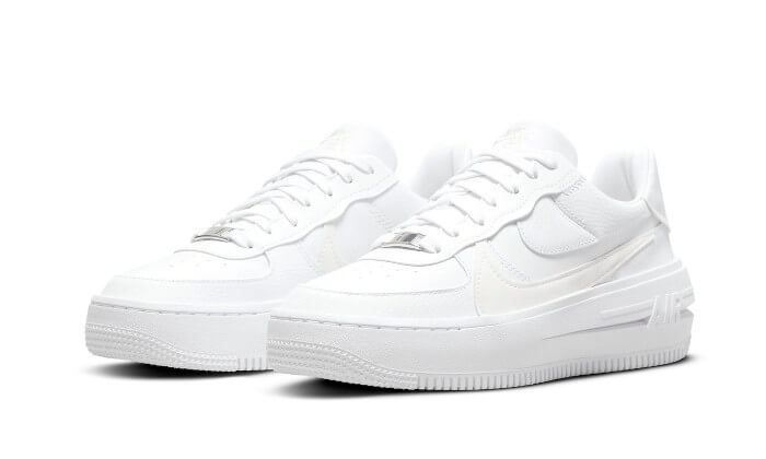 air-force-1-low-platform-triple-white-ddd5b9-3