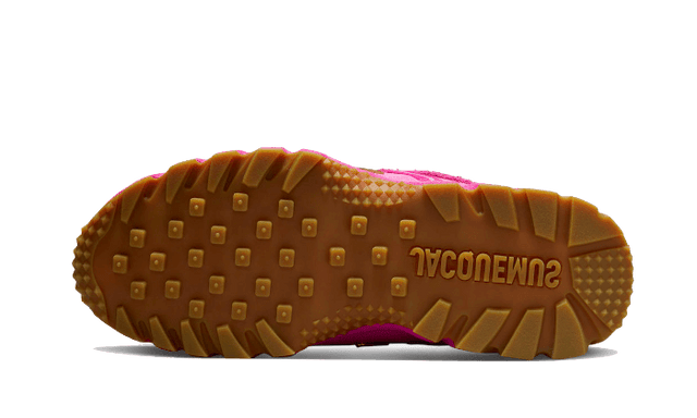 air-humara-lx-jacquemus-pink-ddd5b9-3