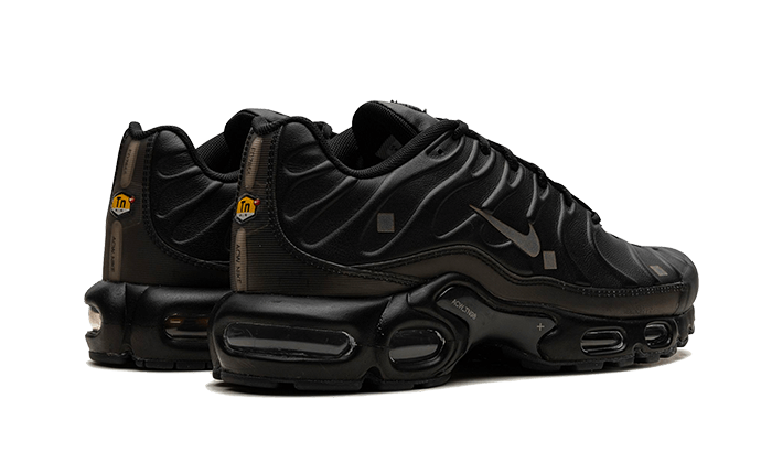 air-max-plus-a-cold-wall-black-ddd5b9-3