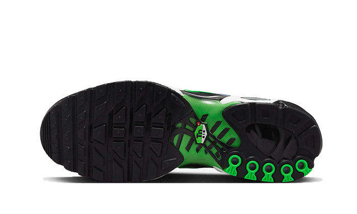 air-max-plus-icons-scream-green-ddd5b9-3