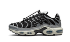 air-max-plus-lace-toggle-black-grey-ddd5b9-3