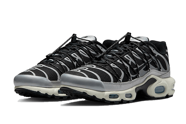 air-max-plus-lace-toggle-black-grey-ddd5b9-3