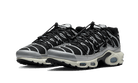 air-max-plus-lace-toggle-black-grey-ddd5b9-3