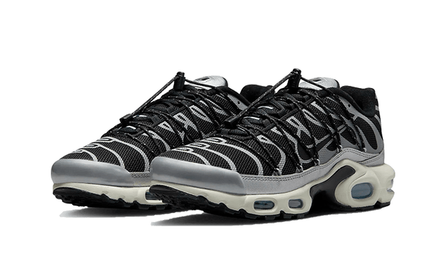 air-max-plus-lace-toggle-black-grey-ddd5b9-3