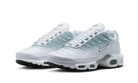 air-max-plus-white-mica-green-ddd5b9-3