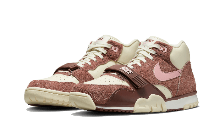 air-trainer-1-valentines-day-ddd5b9-3