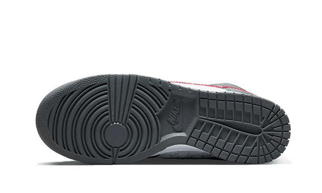 dunk-high-embossed-basketball-grey-red-ddd5b9-3