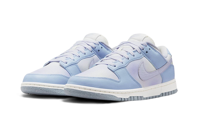 dunk-low-white-blue-airbrush-ddd5b9-3