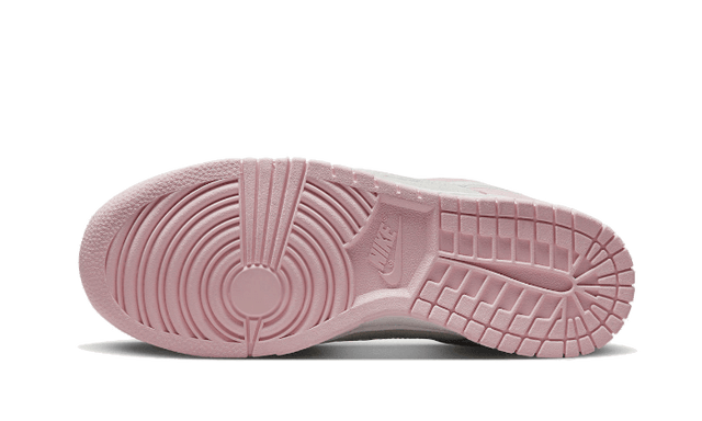 dunk-low-lx-pink-foam-ddd5b9-3