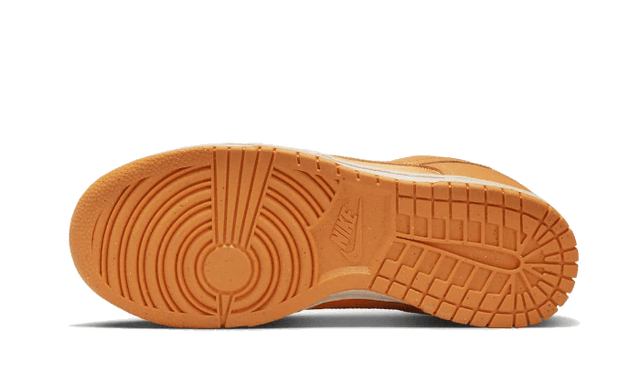 dunk-low-magma-orange-ddd5b9-3