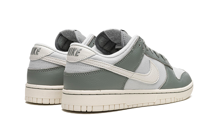 dunk-low-mica-green-ddd5b9-3