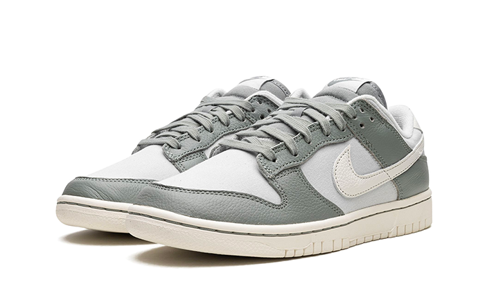 dunk-low-mica-green-ddd5b9-3