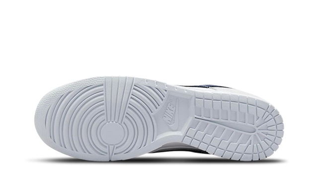 dunk-low-mini-swoosh-midnight-navy-ddd5b9-3