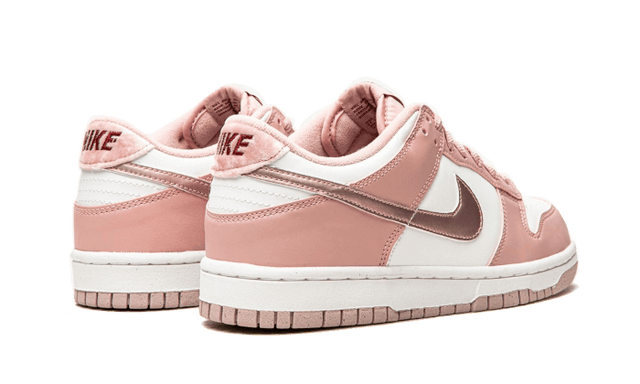 dunk-low-pink-velvet-ddd5b9-3