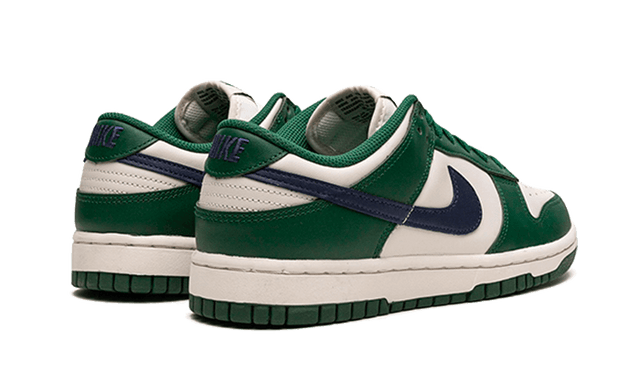 dunk-low-retro-gorge-green-midnight-navy-ddd5b9-3