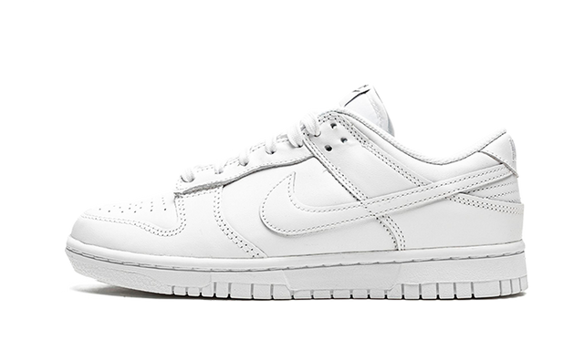dunk-low-triple-white-2021-ddd5b9-3