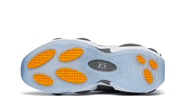 nocta-glide-black-white-ddd5b9-3