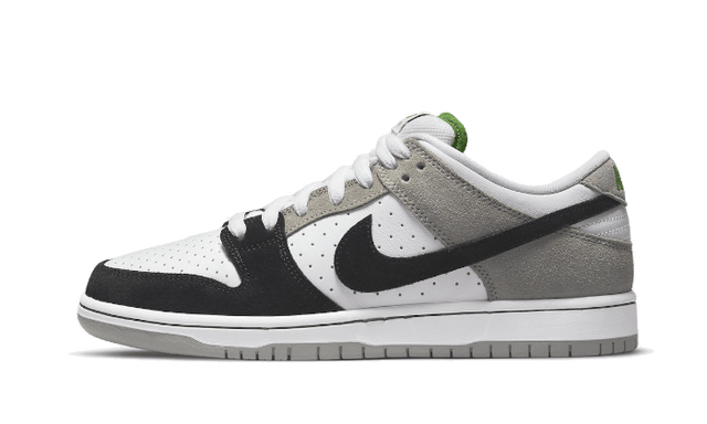 sb-dunk-low-chlorophyll-ddd5b9-3