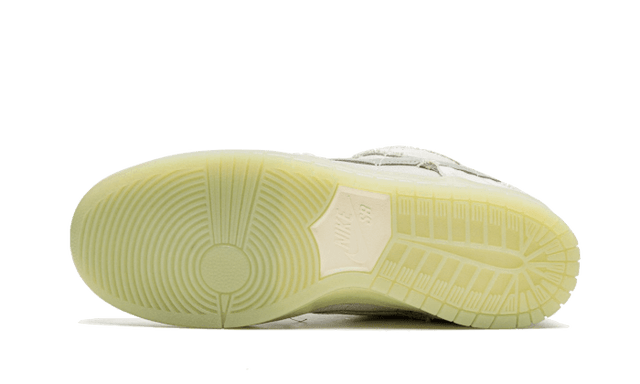 sb-dunk-low-mummy-ddd5b9-3