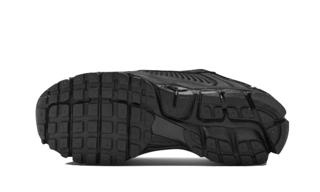 vomero-5-triple-black-ddd5b9-3