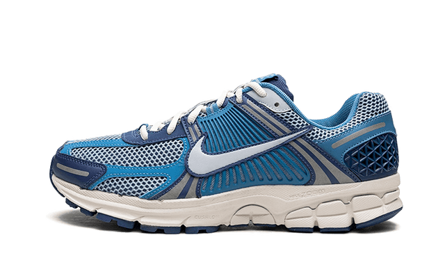 zoom-vomero-5-worn-blue-ddd5b9-3
