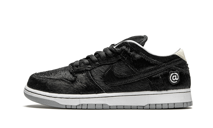 sb-dunk-low-berbrick-medicom-toy-ddd5b9-3