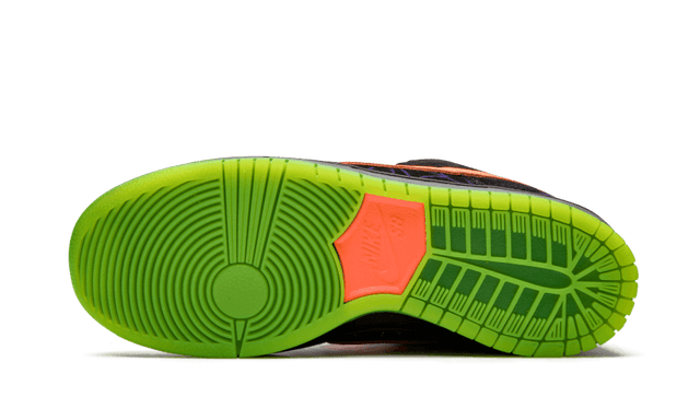sb-dunk-low-night-of-mischief-ddd5b9-3