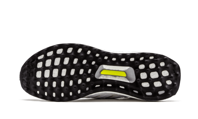 ultra-boost-10-core-white-ddd5b9-3