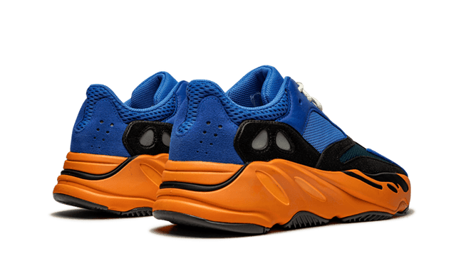 yeezy-700-bright-blue-ddd5b9-3