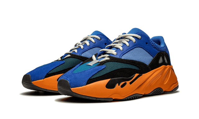 yeezy-700-bright-blue-ddd5b9-3