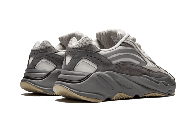 yeezy-700-v2-tephra-ddd5b9-3