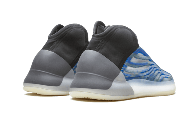 yeezy-qntm-frozen-blue-ddd5b9-3